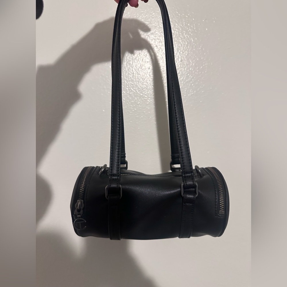 TELFAR SMALL DUFFLE BLACK LEATHER SHOULDER BAG